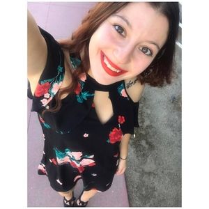 Meet your Posher, Vanessa